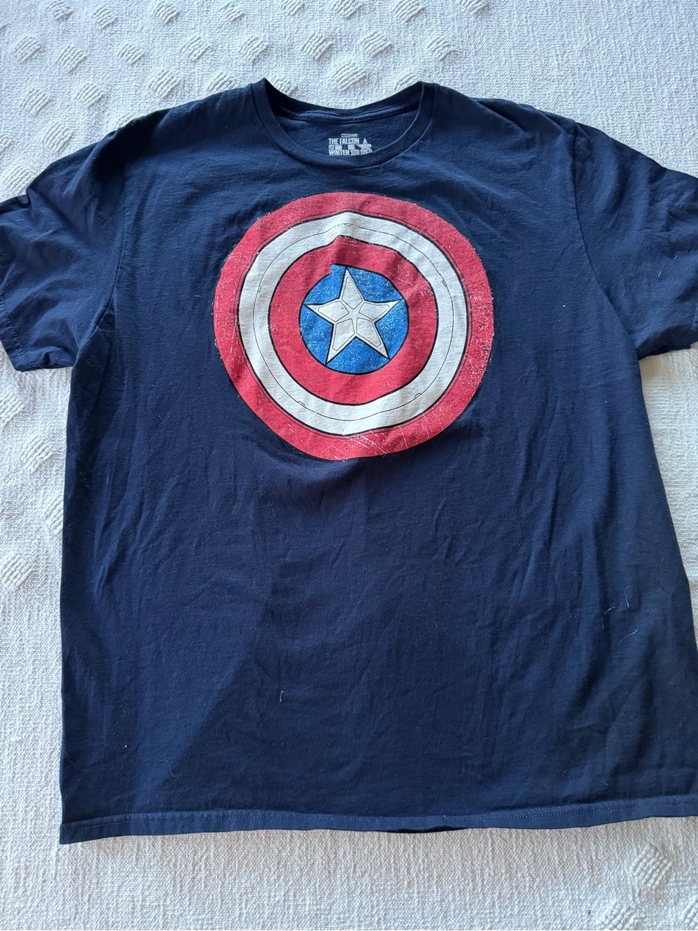 The Falcon And The Winter Soldier Mens Capatain America Shield Shirt XL
S1